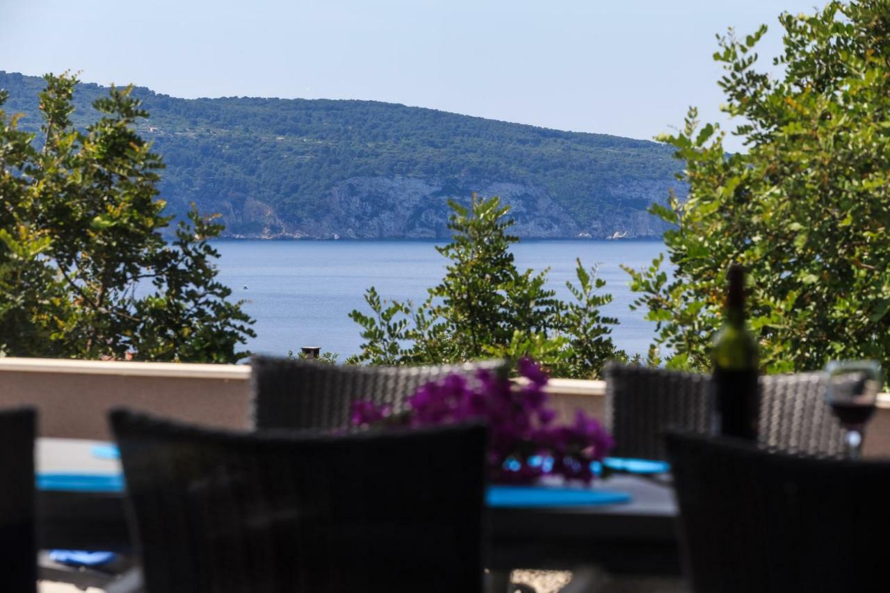 Villa Periska Комижа Экстерьер фото