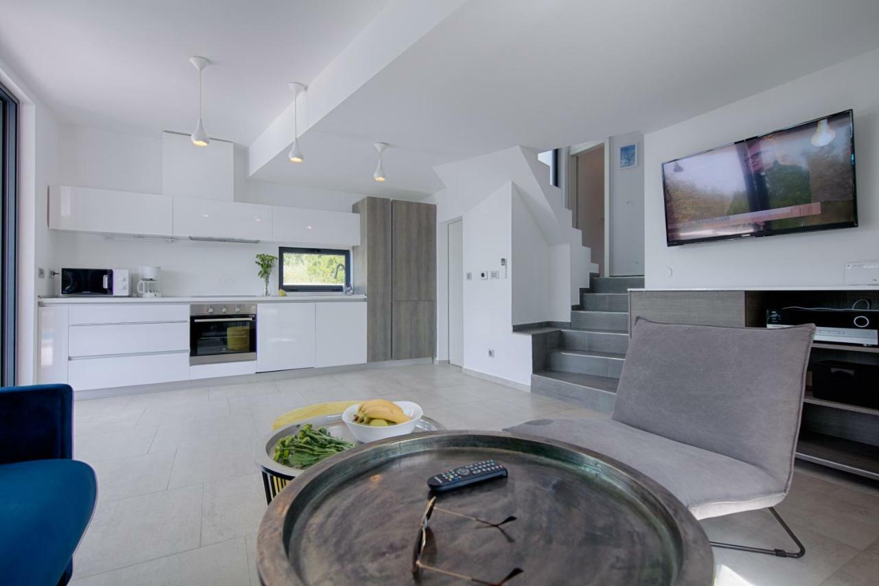 Villa Periska Комижа Экстерьер фото