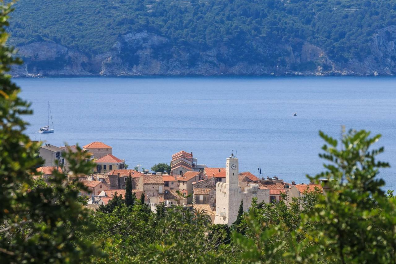 Villa Periska Комижа Экстерьер фото
